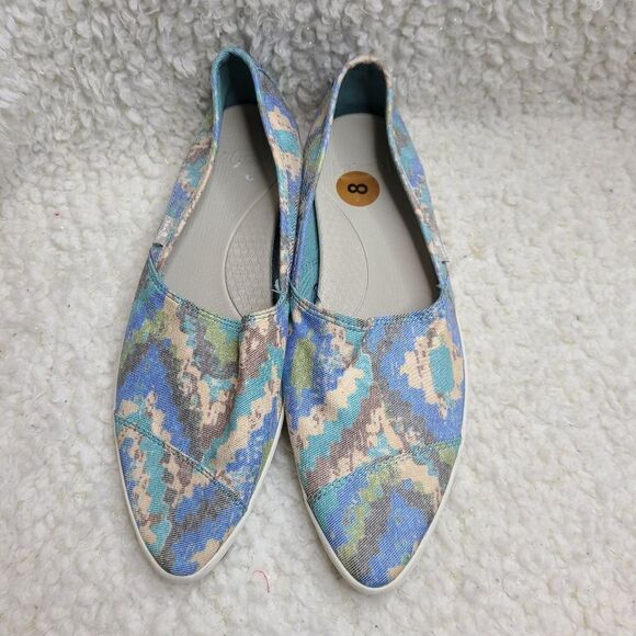 Sanuk Patterned Pointed Toe Flats Size 8 - Picture 2 of 5